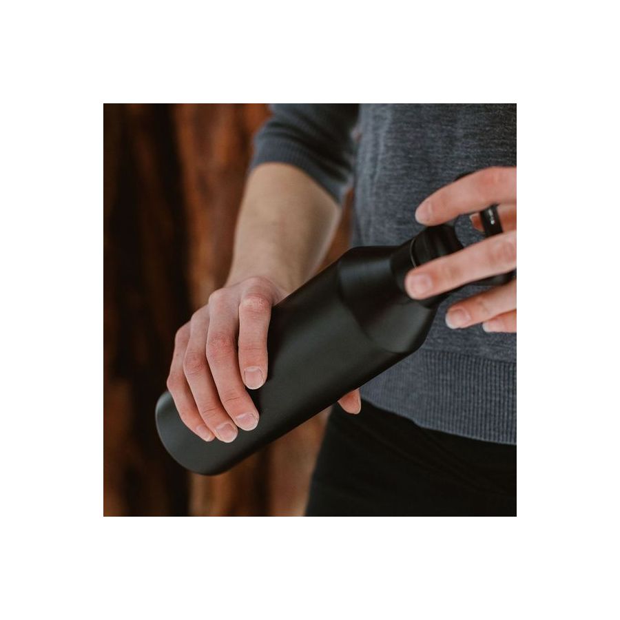 MiiR fľaša s úzkym hrdlom 680 ml - čierna