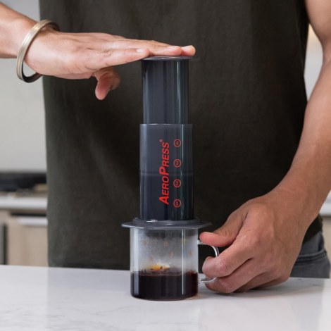 Kávovar Aeropress Aerobie s 50 filtrami