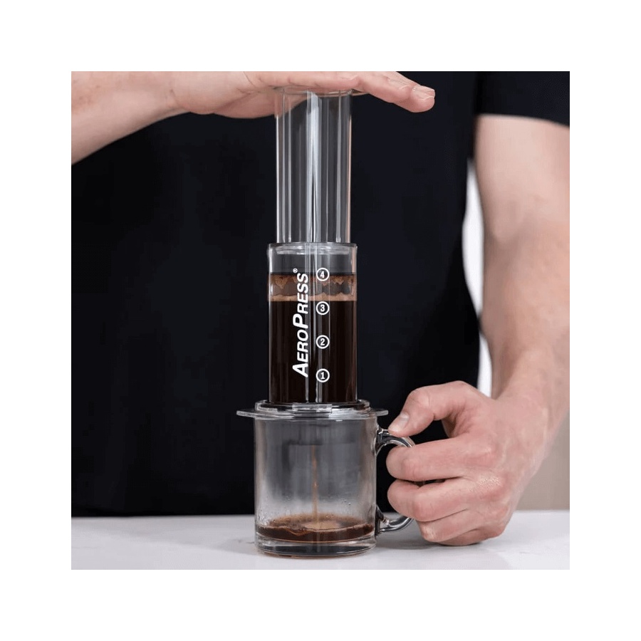 Uzáver filtra AeroPress s reguláciou prietoku