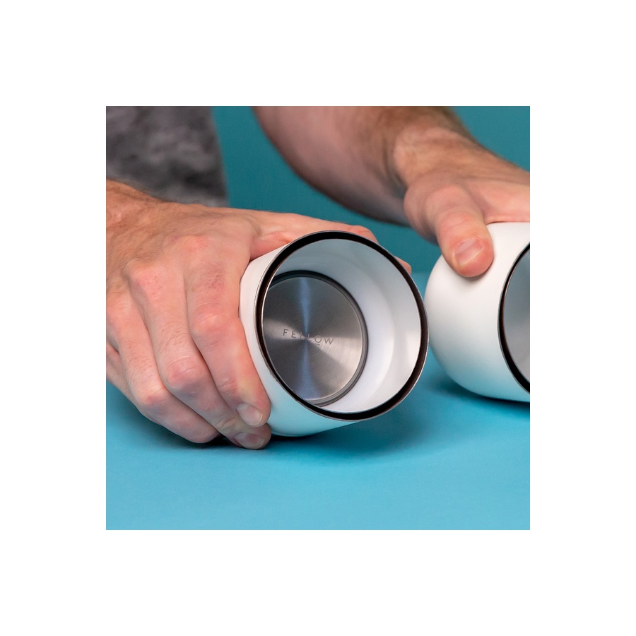 Hrnček Fellow Carter Everywhere 473 ml biely