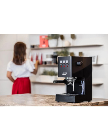 Pákový kávovar GAGGIA Classic EVO E24, čierny