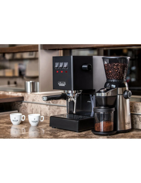 Pákový kávovar GAGGIA Classic EVO E24, čierny
