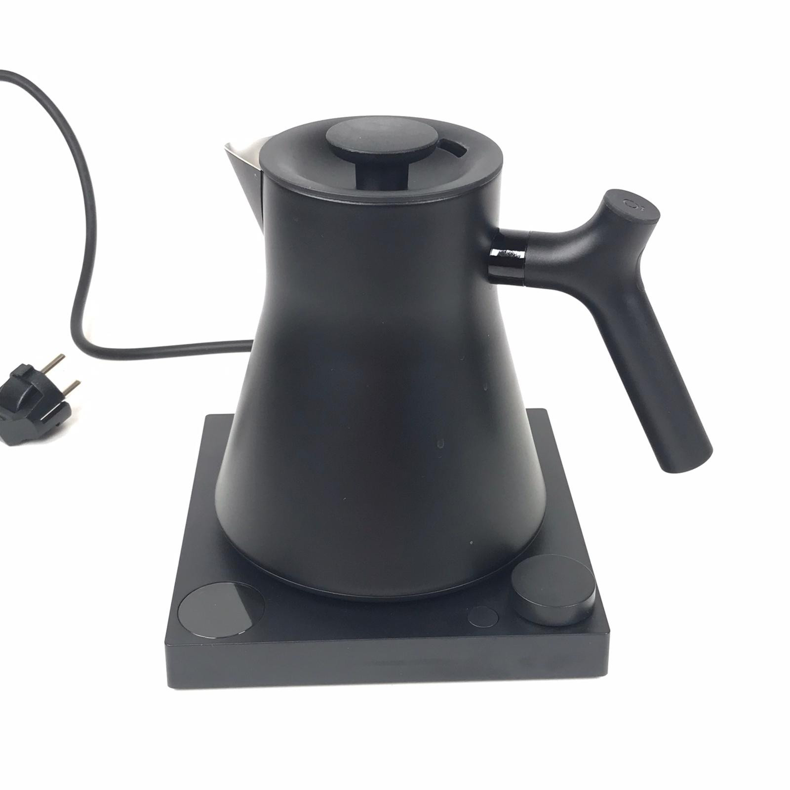 E-shop BAZAR - Rýchlovarná kanvica Fellow Corvo EKG PRO 0,9 l - matná čierna - Použité