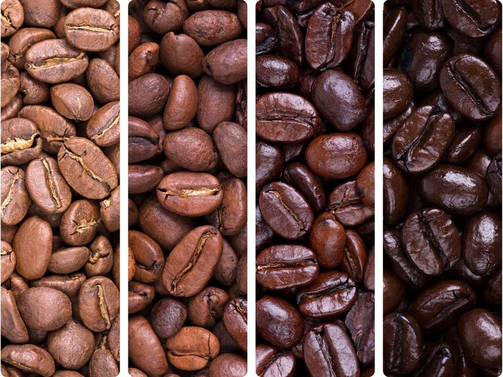 Svetlé a tmavé praženie kávy